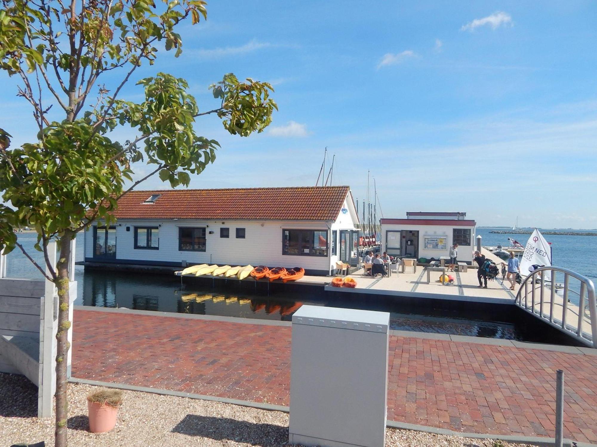 Wunderschoenes-Freistehendes-Ferienhaus-An-Der-See-Sauna-Strand-Yachthafen-Wlan Bruinisse Exterior foto