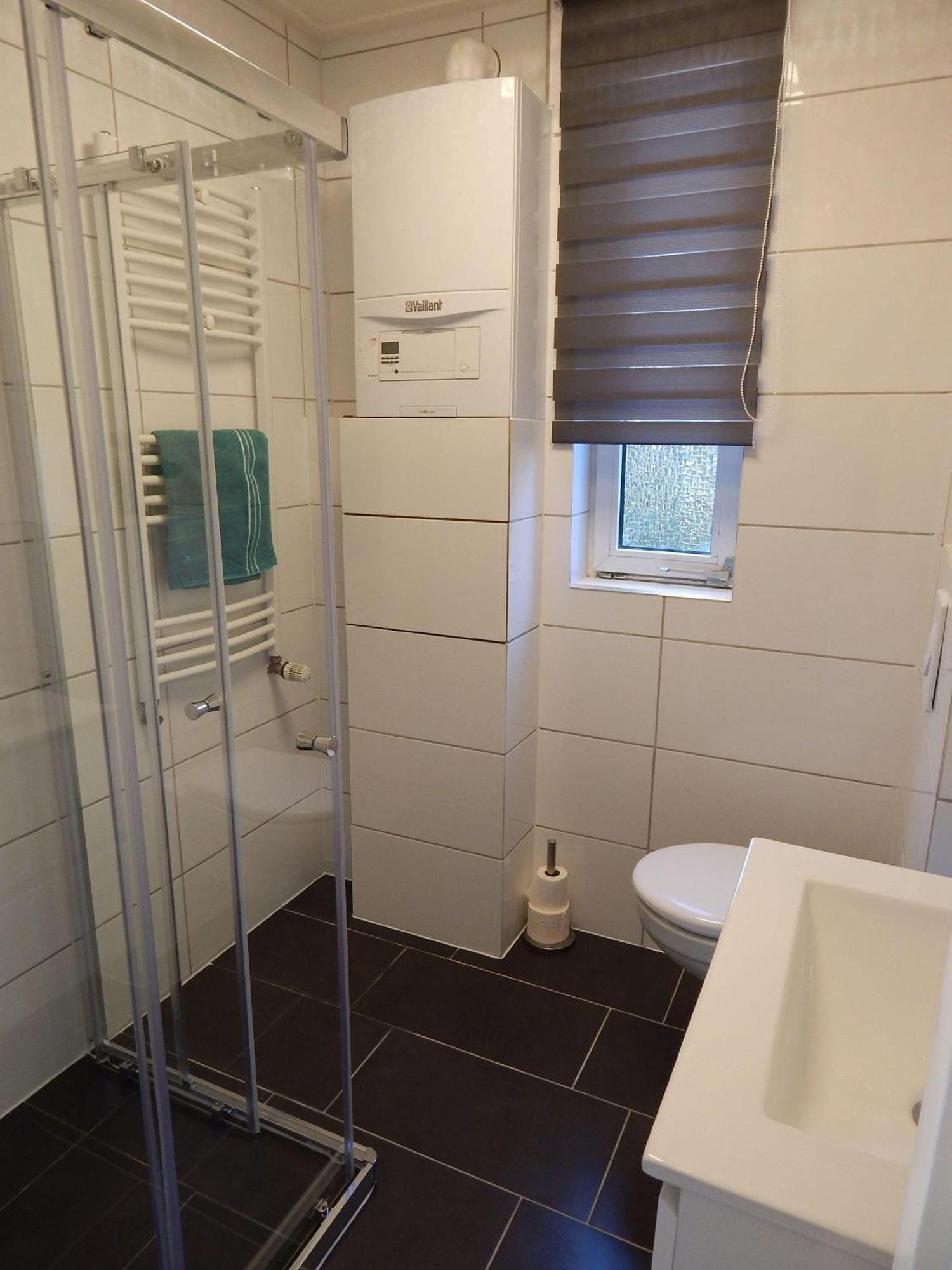 Wunderschoenes-Freistehendes-Ferienhaus-An-Der-See-Sauna-Strand-Yachthafen-Wlan Bruinisse Exterior foto